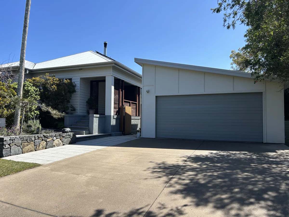 Cleaned driveway and house exterior from KN Exteriors’ work